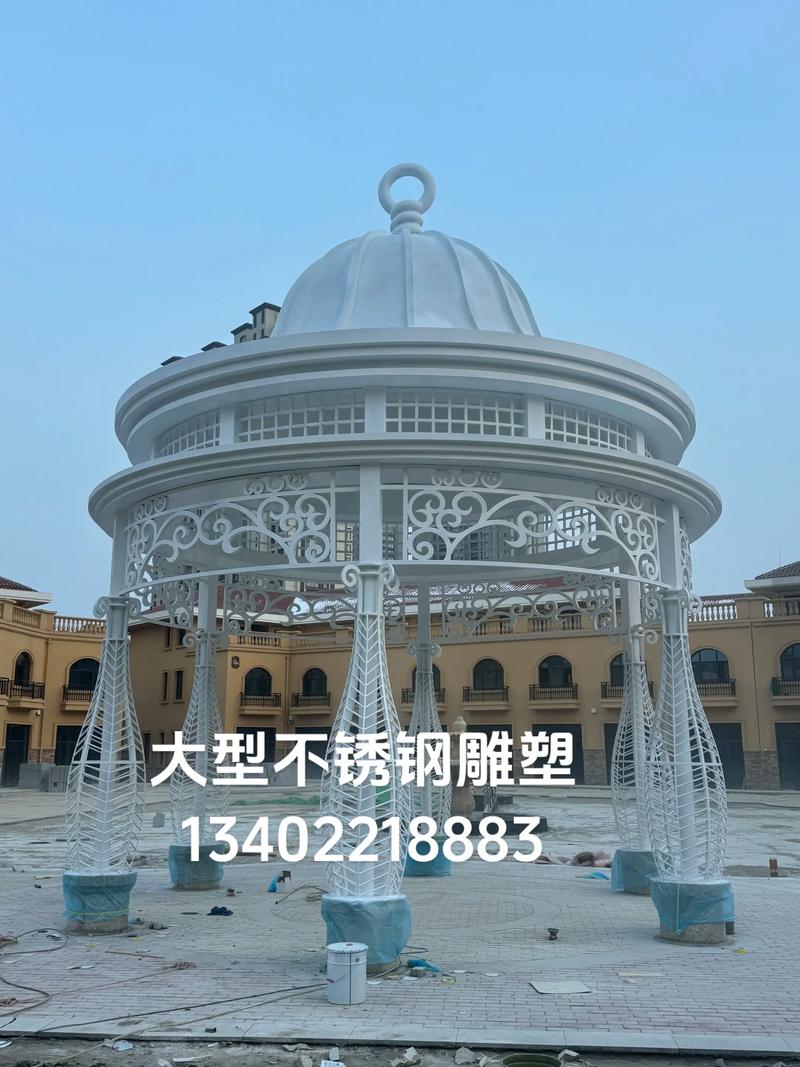 dou上热门 大型不锈钢雕塑#不锈钢制品 #玻璃钢雕塑